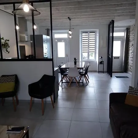 Izalin Avec A 20 Min Du Puy Du Fou * Mauleon