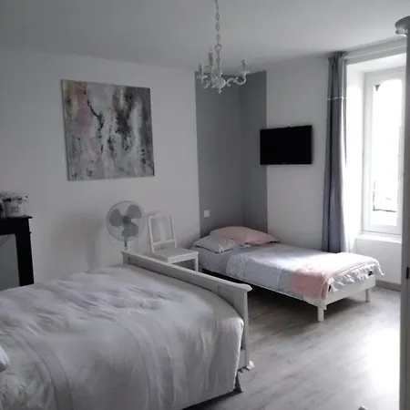 Izalin Avec A 20 Min Du Puy Du Fou * Mauleon