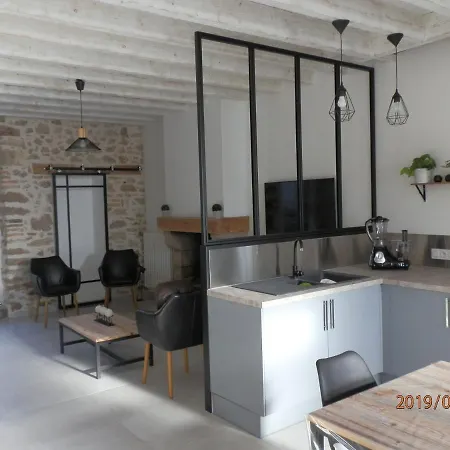 Izalin Avec A 20 Min Du Puy Du Fou